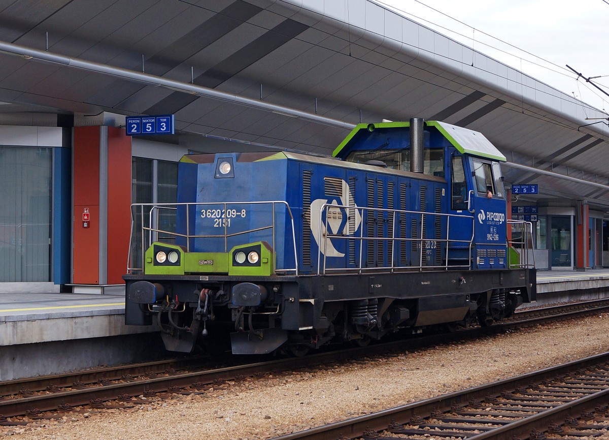 DIESELLOKOMOTIVEN IN POLEN
P.K.P cargo LOGISTICS SM42-1286 3 620209-8 2151 aufgenommen am 12. August 2014 im Bahnhof KRAKAU. 
Foto: Walter Ruetsch 