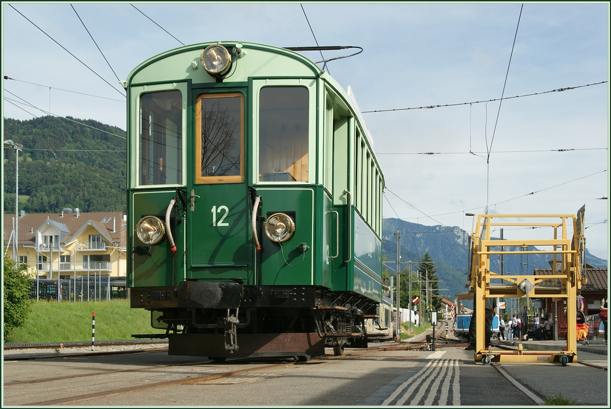 Dieser schucke Treibwagen verkehrt vor vielen Jahren bei der OJB.
12. Juni 2011