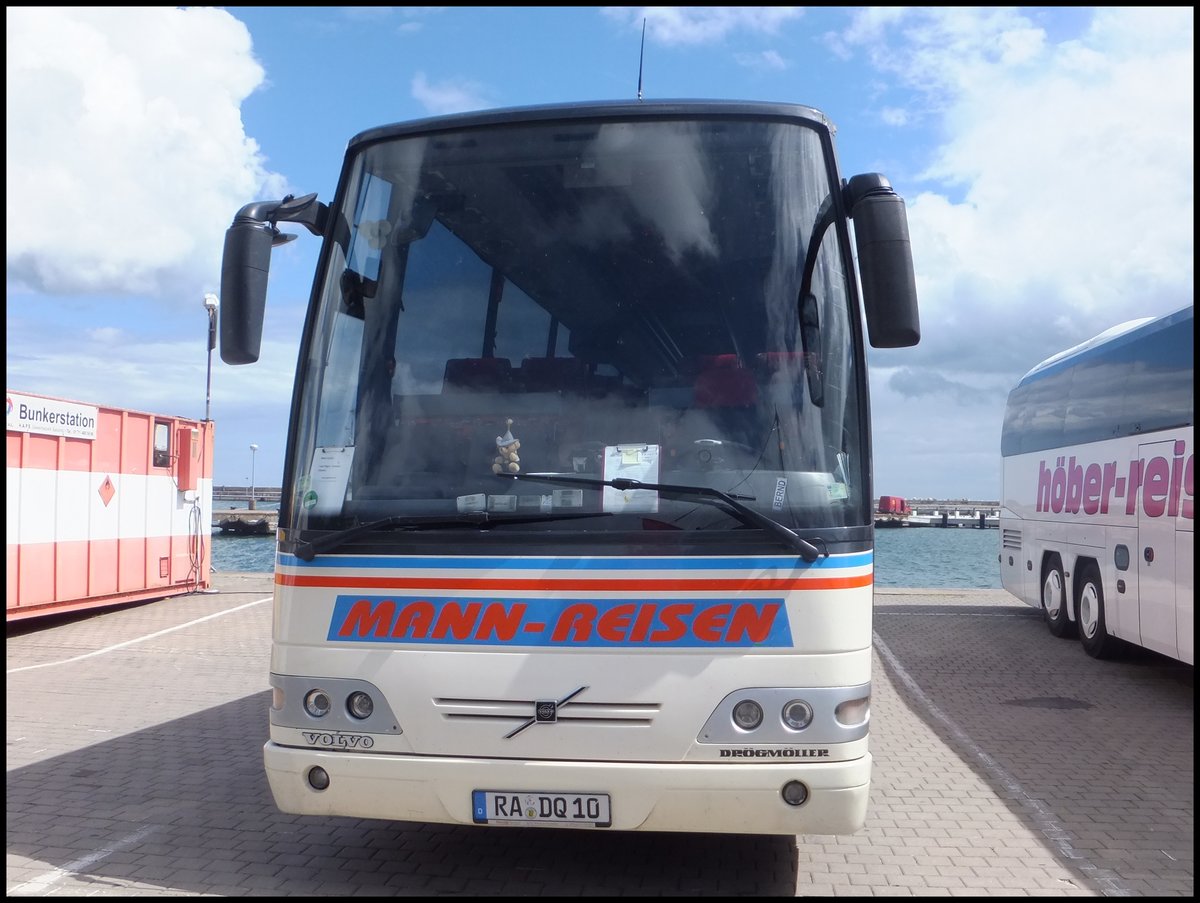 Drögmöller-Volvo B12-600 von Mann-Reisen aus Deutschland im Stadthafen Sassnitz.