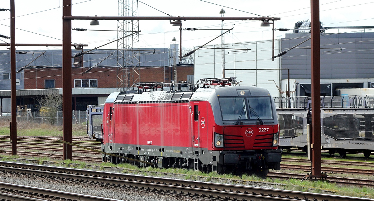 DSB EB 3227 weiterhin auf Schulungsfahrt zw Pattburg und Flensburg. 28.03.2023