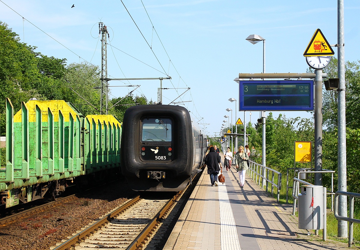 DSB IC3 MFA/FF/MFB 50/54/5283 als EC 387 nach Hamburg. Schleswig 05.06.2015