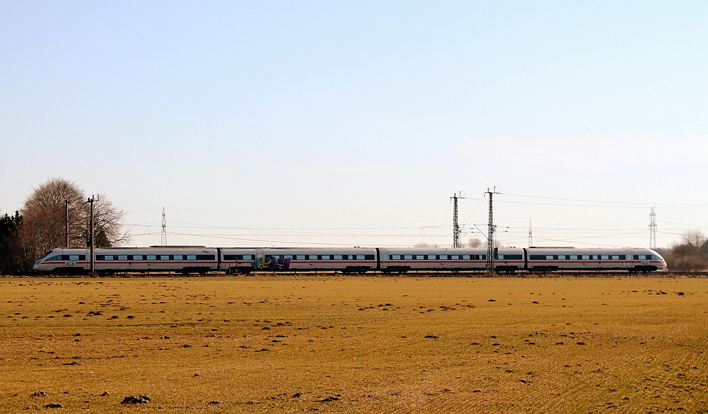 DSB ICE-D 605 004/104/204/504 auf der Fahrt von Aarhus nach Berlin aufgenommen bei Jübek-Nord am 06.04.2013