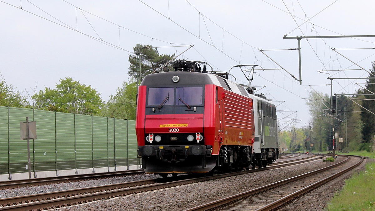 DSB Litra EA 3020(91 86 0003 020-2 DK-DSB)  G.F Ursin  auf ihrer letzten Fahrt in Deutlschland bevor es nach Bulgarien geht. Owschlag 15.05.2021 III