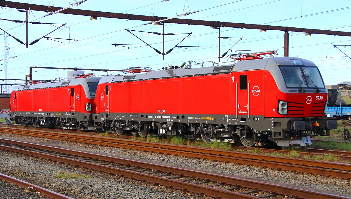 DSB Litra EB 3230 + 3229 in Pattburg/DK 01.05.2022