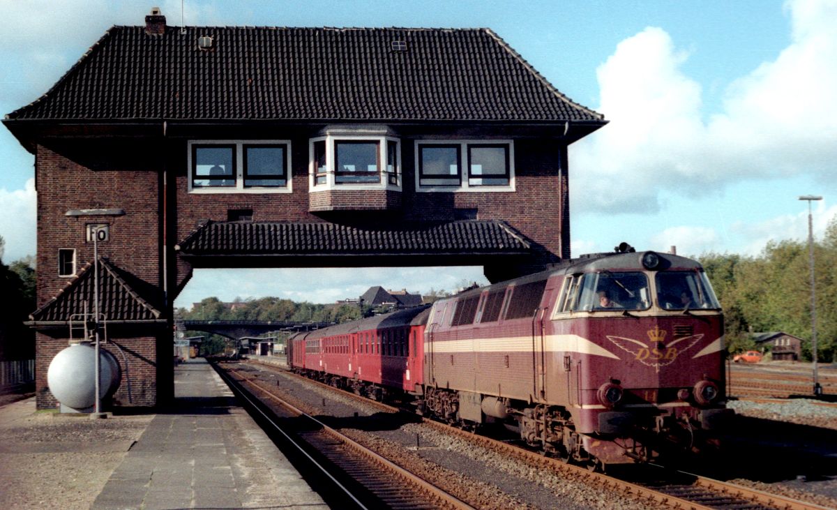 DSB Litra MZ 1415 Ausfahrt Flensburg 16.10.1981