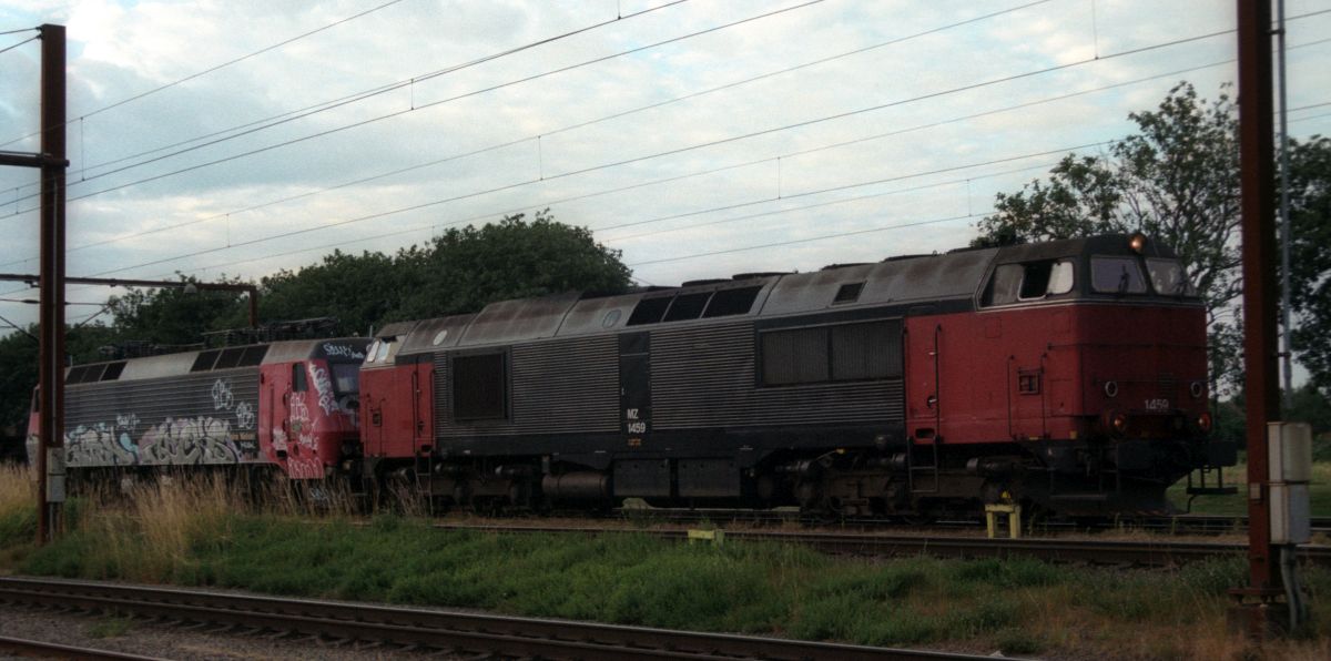 DSB Litra MZ 1459 + EA 3015 Pattburg/Padborg 07.07.2010