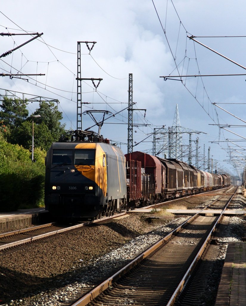 EG 3106 fährt hier mit dem 44736 durch Jübek. 12.09.12