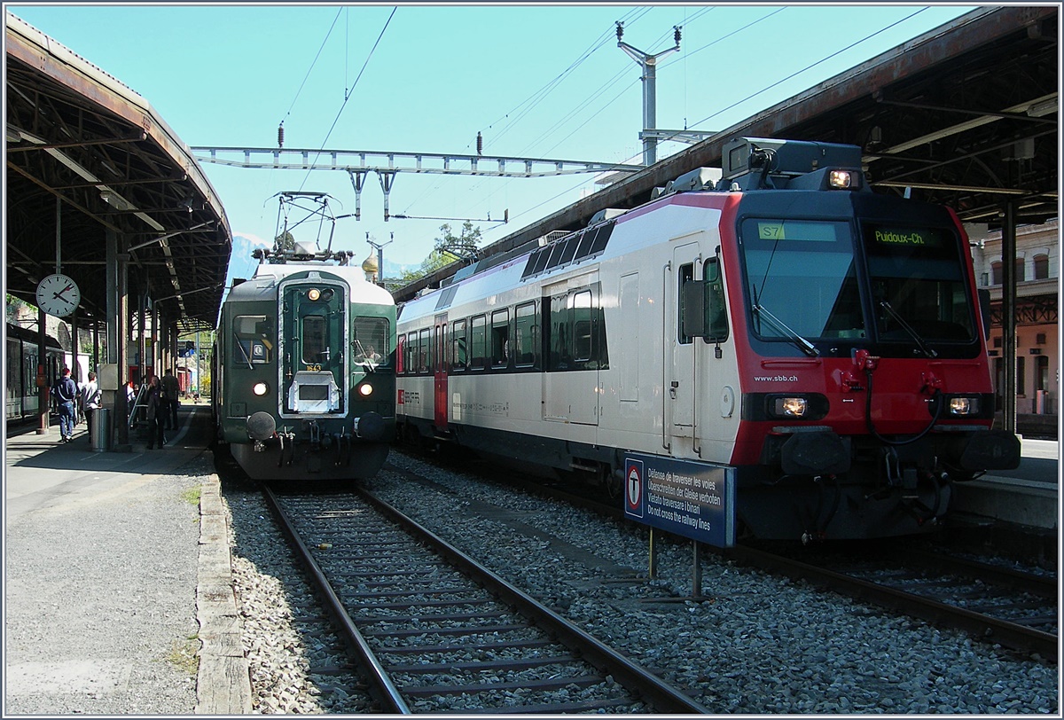 Ein  alter , historischer  Train des Vignes  und ein neuer, heute eingesetzter; wobei eigentlich dieser Name nur dem gelben NPZ zusteht.
Vevey, den 8. April 2017    
