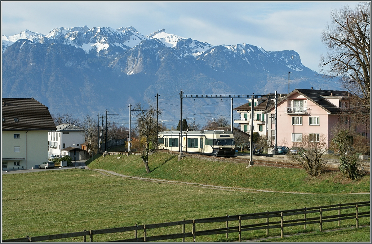 Ein CEV MVR GTW Be 2/6 beim Halt in St-Légier Gare.
15. März 2011