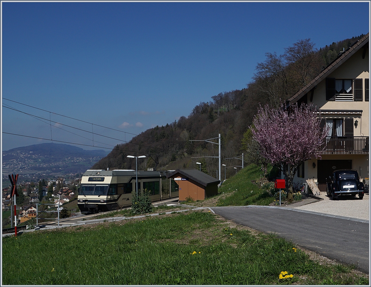 Ein CEV MVR GTW Be 2/6 beim Halt in Sonzier.

3. April 2017