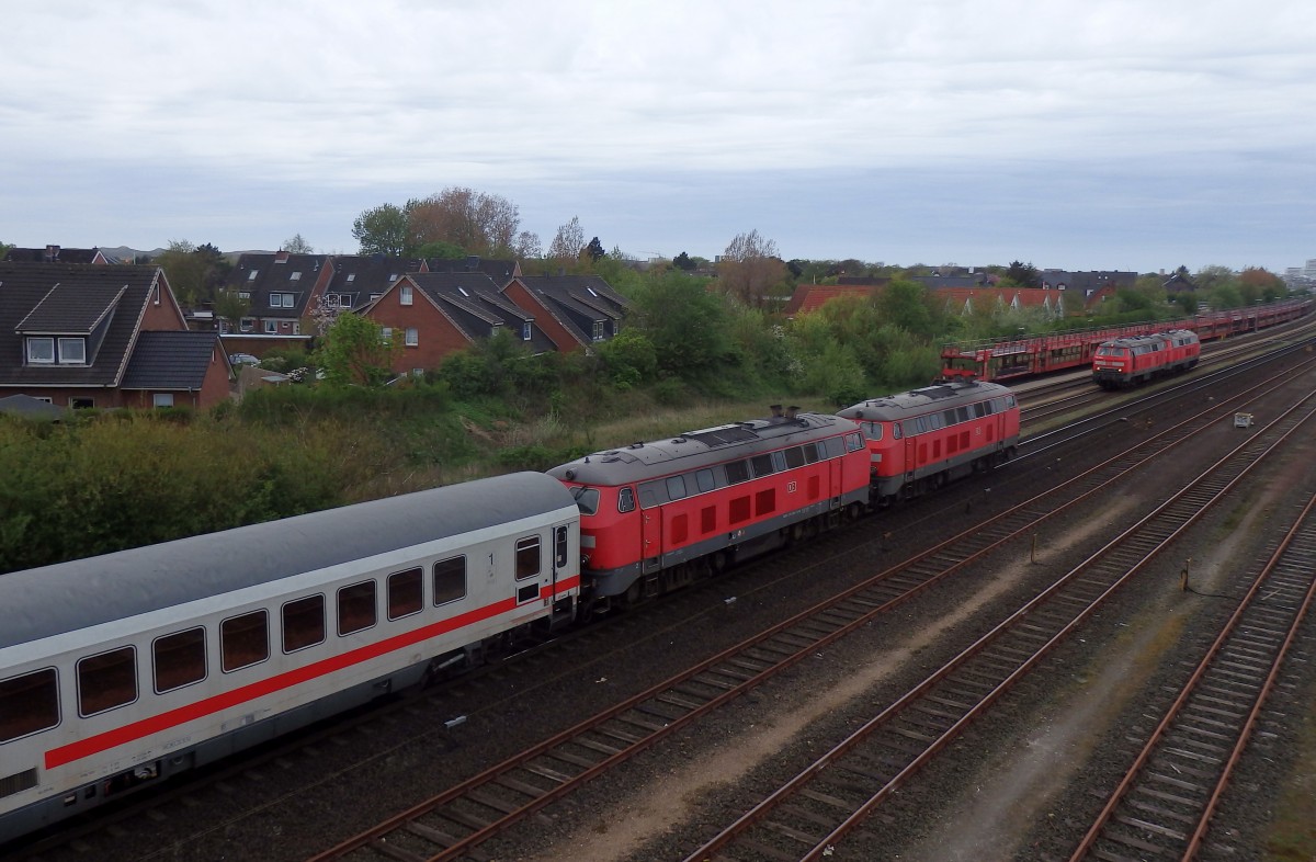 Ein IC ist kurz vor dem Erreichen des Endbahnhofes Westerland(Sylt).
Aufgenommen im Mai 2015.