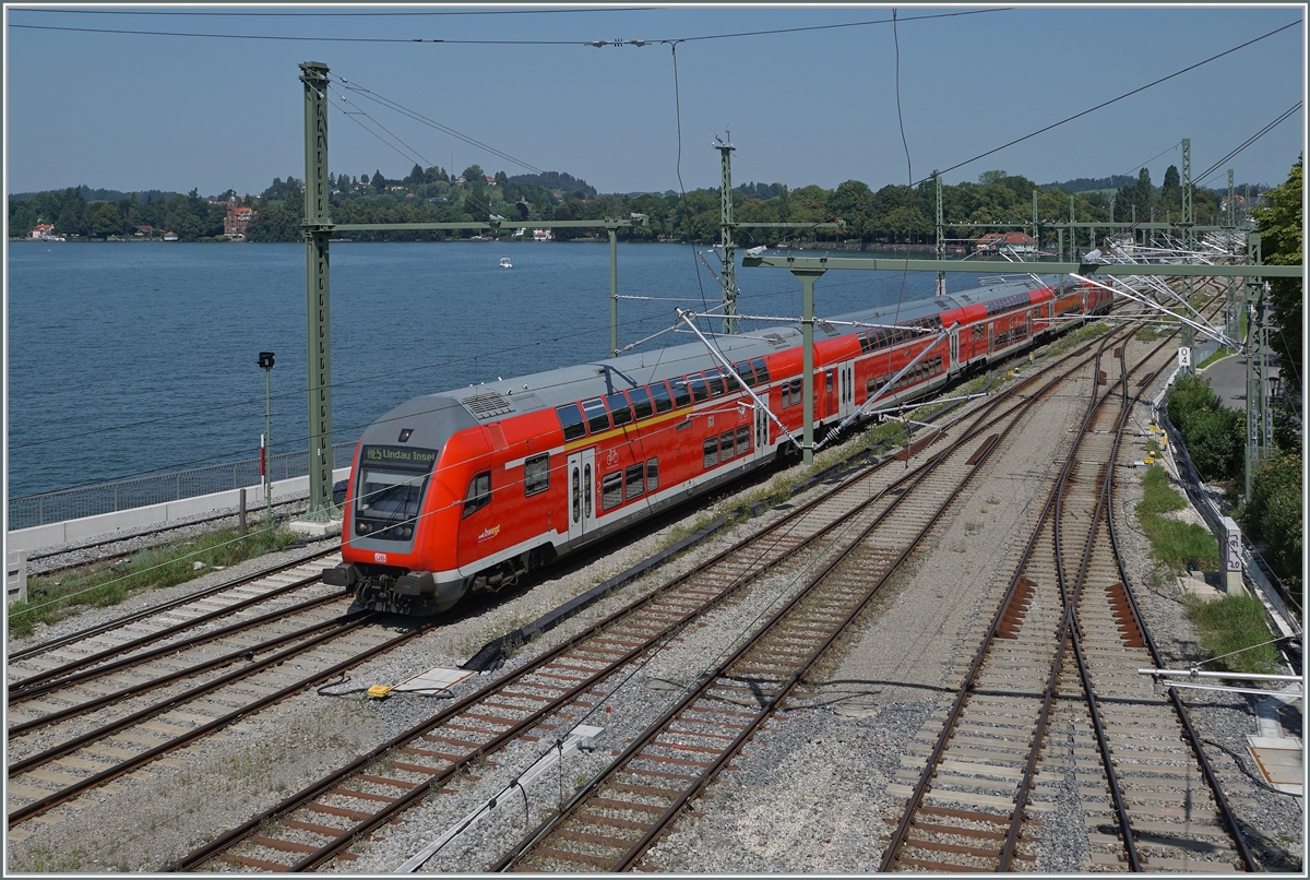 Ein IRE von Stuttgart erreicht sein Ziel Lindau Insel.

14. Aug. 2021