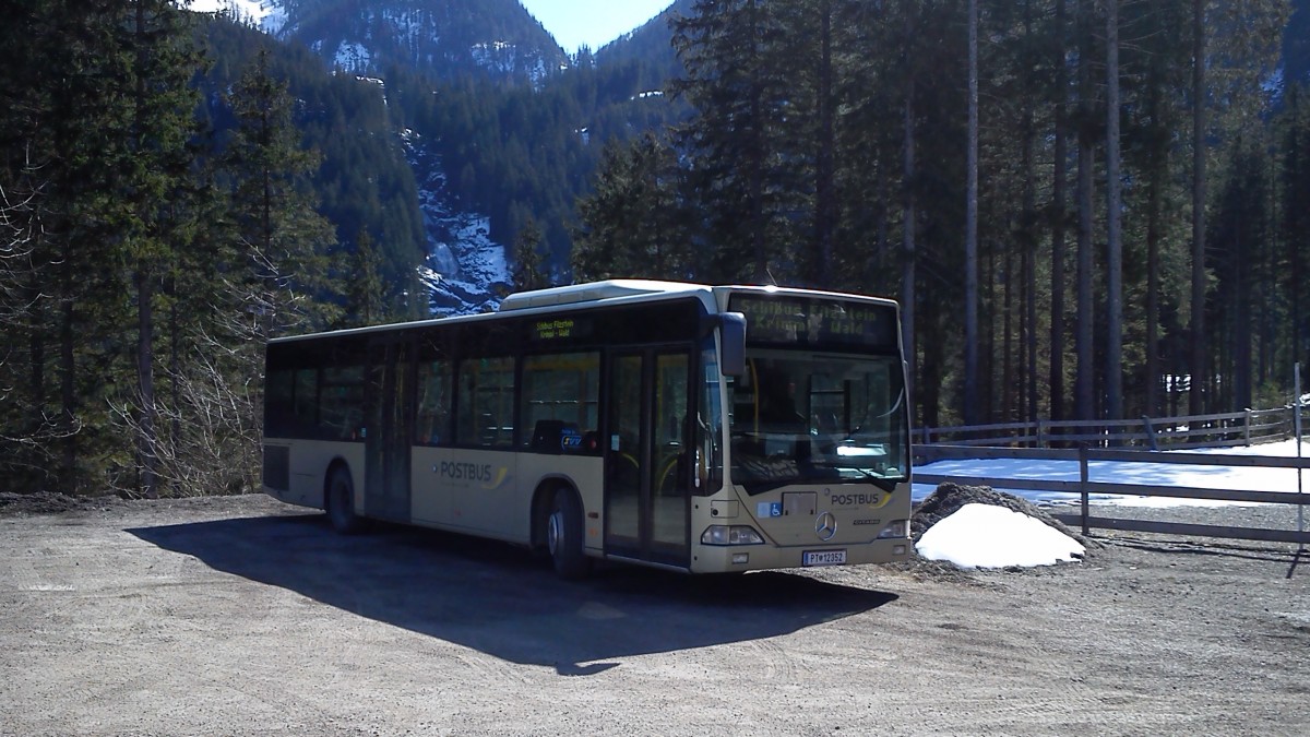 Ein Mercedes Citaro der ÖBB Postbus als Zillertal Arena Skibus. Fährt kostenlos zwischen Hochkrimml (Filzstein) durch Krimml zum Wald im Pinzgau. Depot beim Krimmler Wasserfälle
29/3/2014