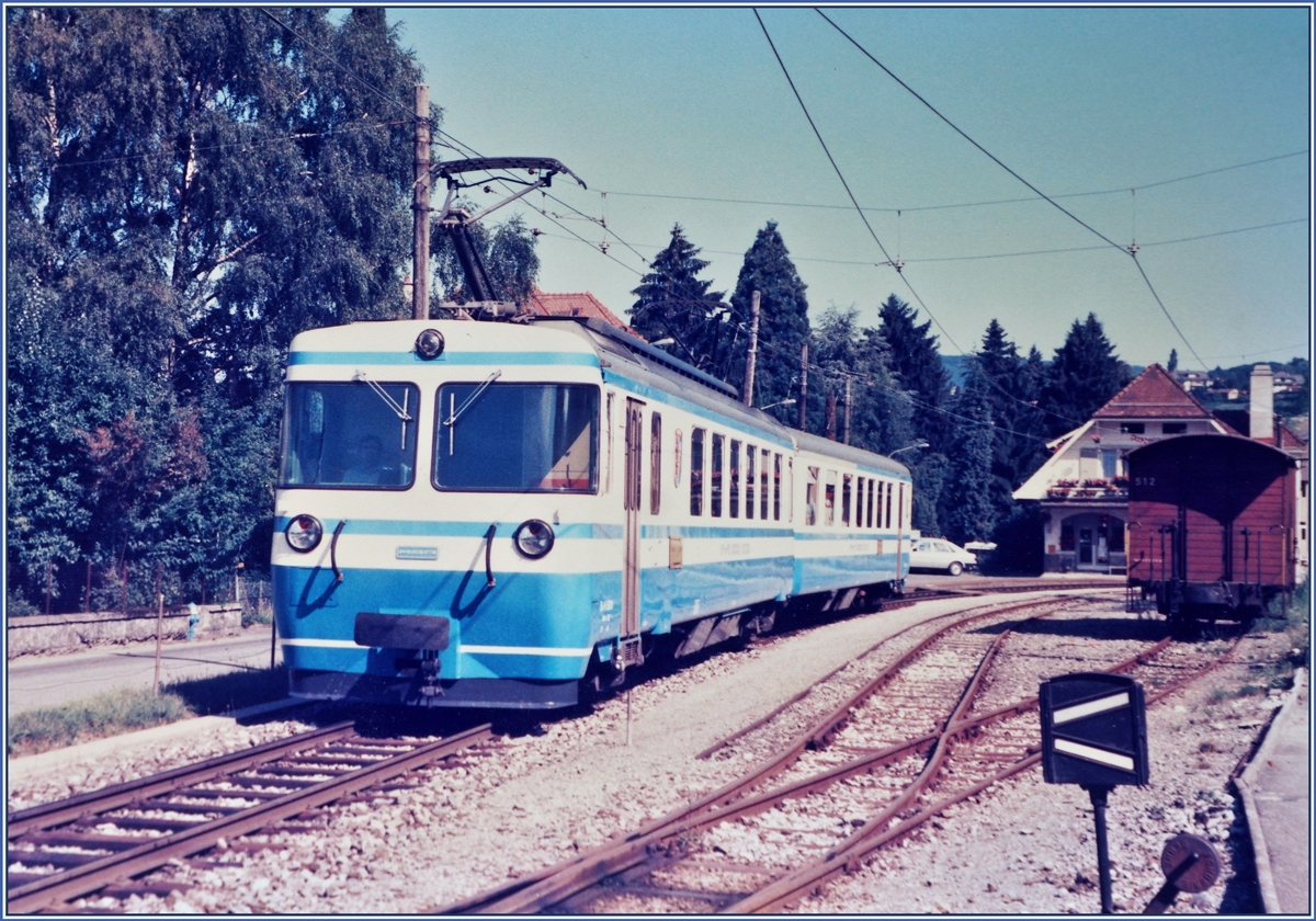 Ein MOB Be 4/4 mit Bt in Fontanivent. 

Analogbild vom August 1985