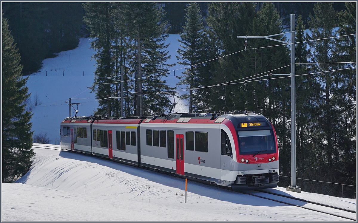 Ein neuer Stadler SURF als Travys Regionalzug bei Ste-Croix.
14. Feb. 2017 