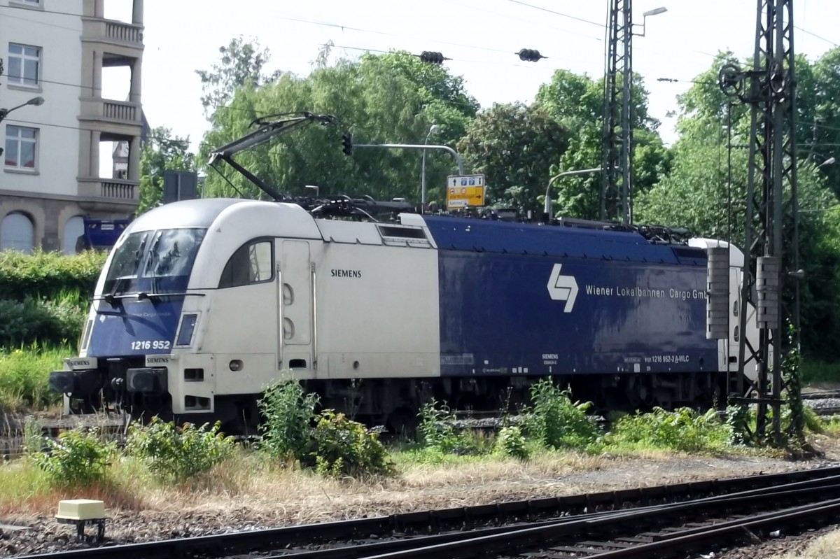 Ein sterreicherin in Baden-Wrttemberg: am 5 Juni 2014 durchfahrt WLB 1216 952 Offenburg.