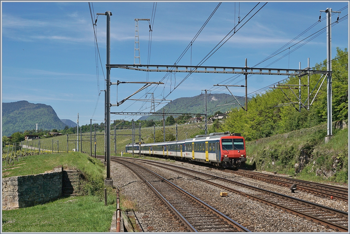 Ein RE von Frasne nach Neuchâtel erreicht Auvernier. 

16. Mai 2017