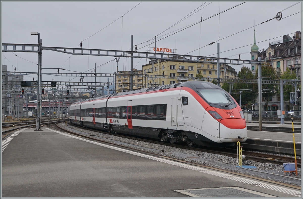 Ein SBB RABe 501  Giruno  verlässt Luzern. 

30. Sept. 2020