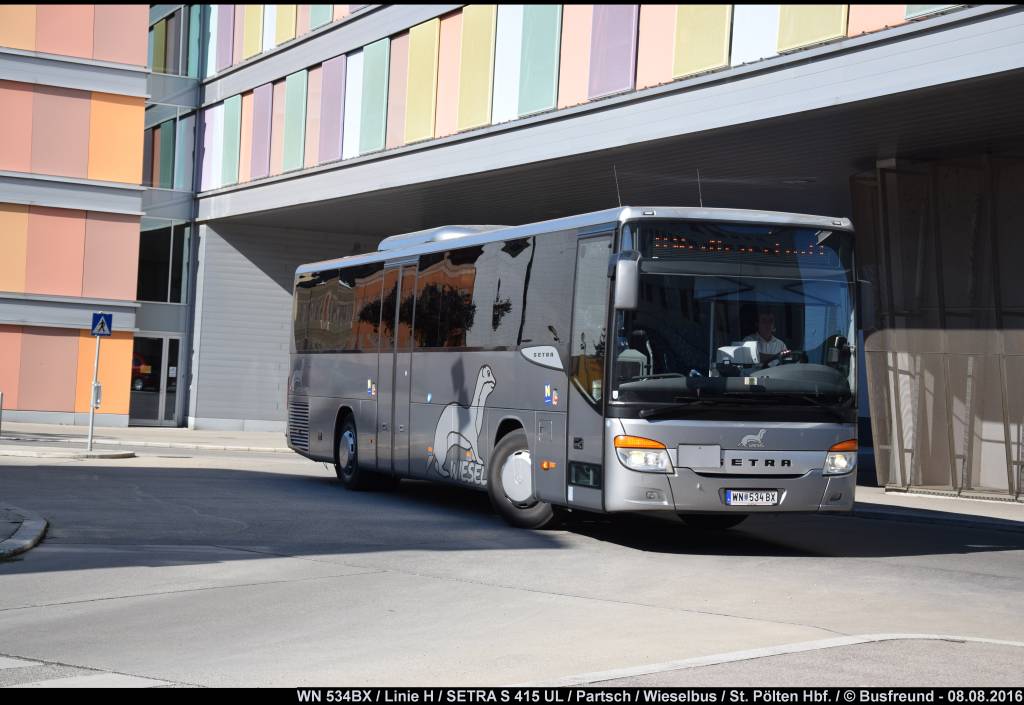 Ein SETRA S 415 UL der Fa. Partsch im Wieselbusdesign unterwegs auf der Linie H in St. Pölten (NÖ).