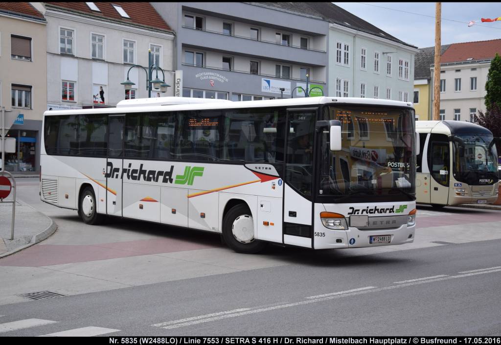 Ein SETRA S 416H von Dr. Richard (Wien) unterwegs im Weinviertel in NÖ.