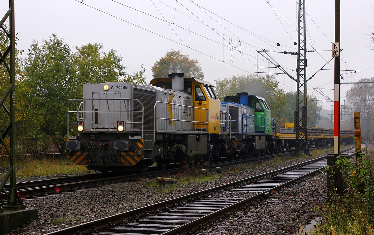 Ein starkes Doppel...Schweerbau 1277 031-1 und LDS 1277 030-3 als DGV 94069 verlassen Schleswig hier mit einem langen Schwellentransport Schleswig Richtung Neumünster. 18.10.2015