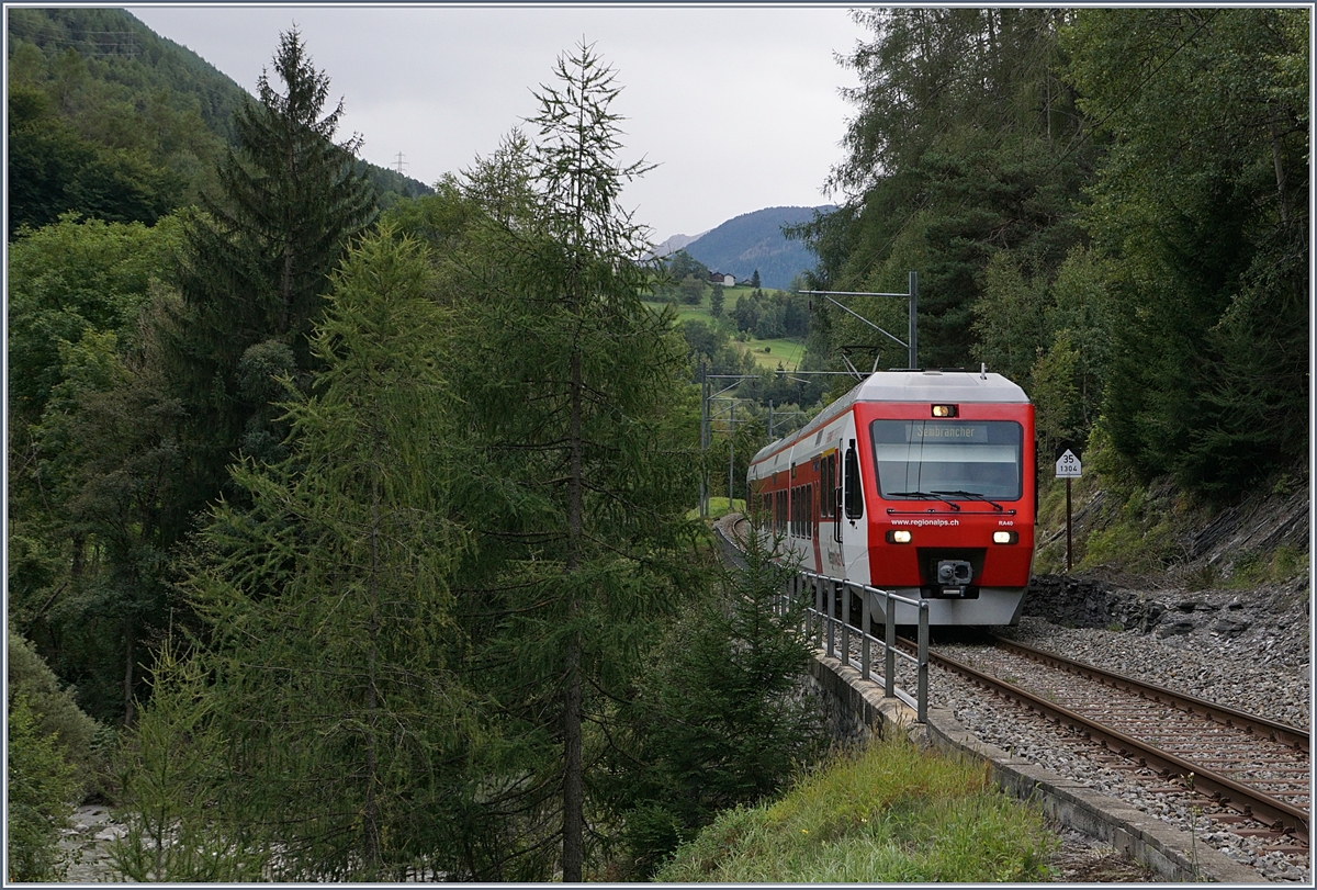 Ein TMR  NINA  erreicht als Regionalzug 26169 von Orsière nach Sembrancher in Kürze sein Ziel.
13. Sept. 2017