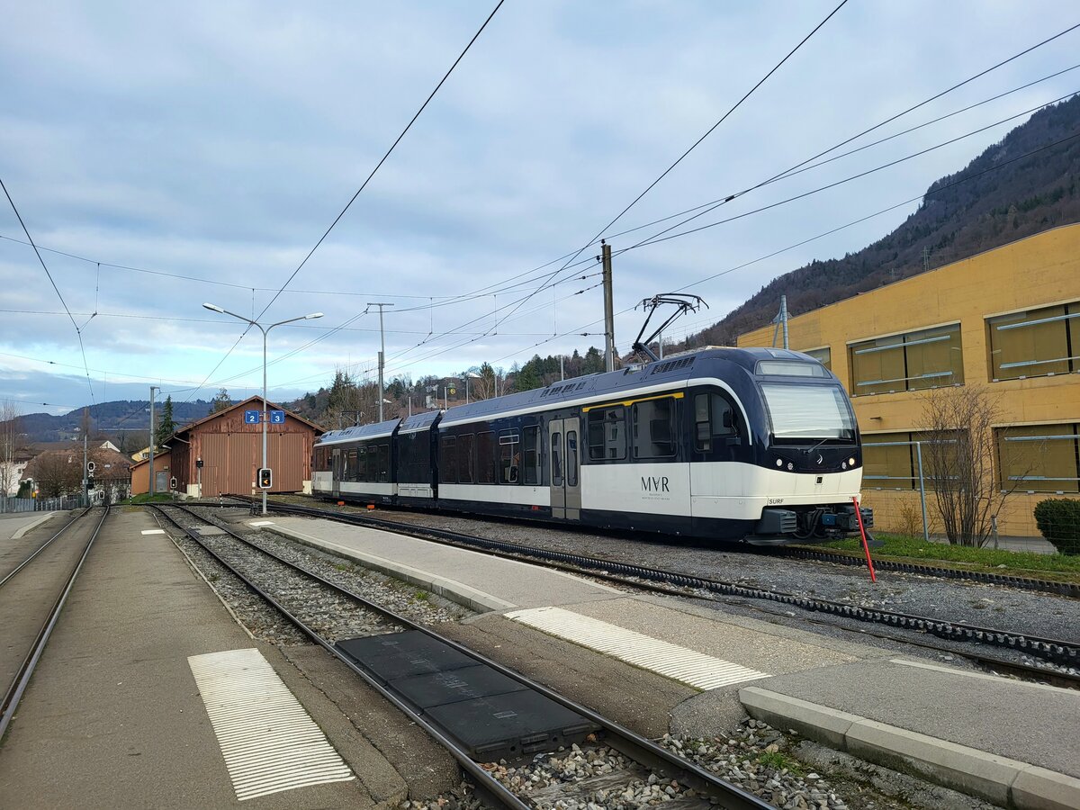 Ein Versuch mit dem  Handy : Der CEV MVR ABeh 2/6 7506 in Blonay.
17. Feb. 2024