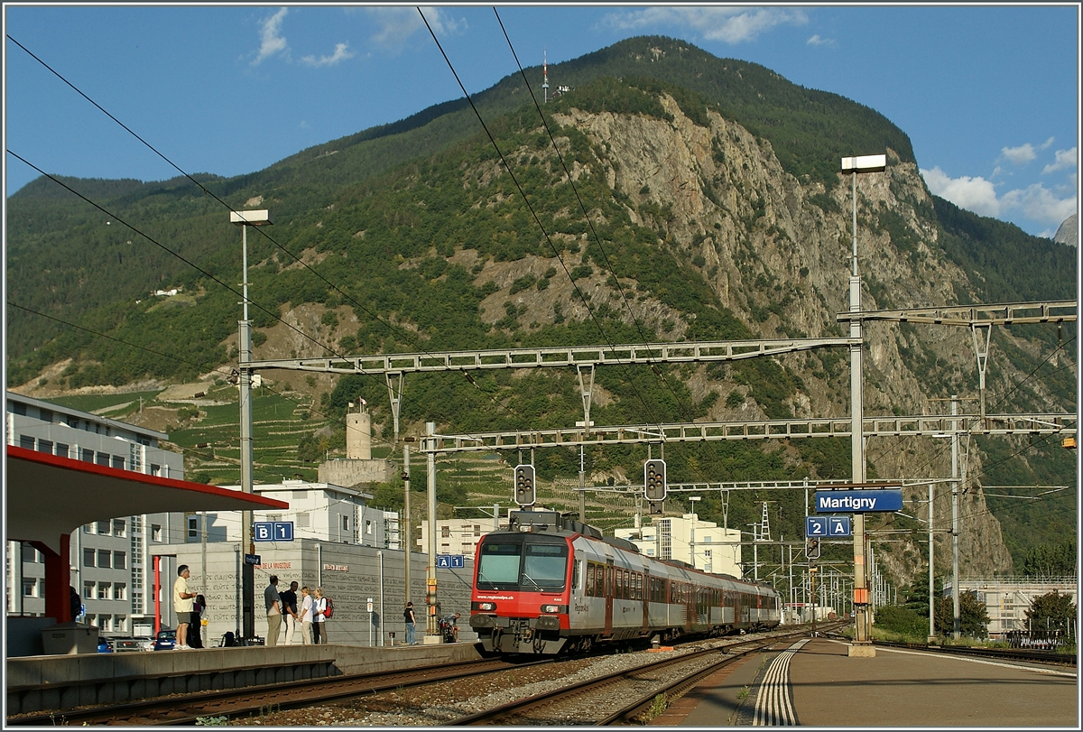 Ein  Walliser -Domino verlässt Martigny.
20. Aug. 2011