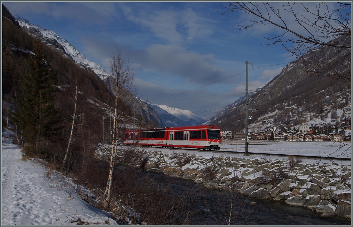 Ein  Zermatt-Shutle  zwischen Täsch und Zermatt. 
28. Jan. 2015