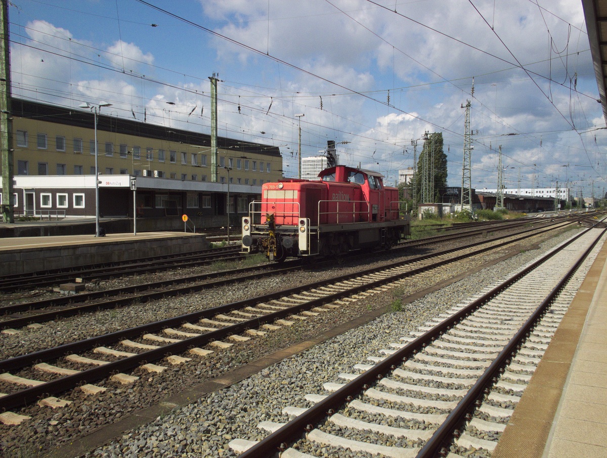 Eine einsame 294, die mit der Ordnungsnummer 769, fuhr am 21.08.14 durch den Bremer Hauptbahnhof.