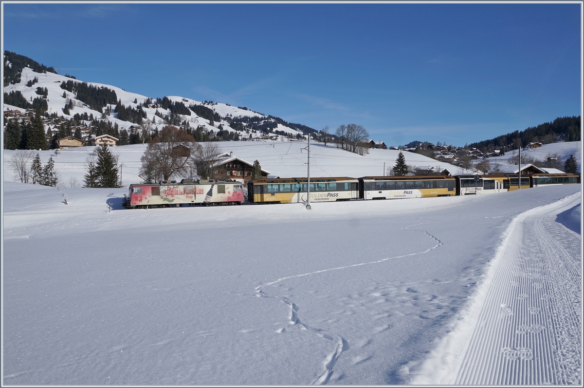 Eine MOB GDe 4/4 mit dem IR 2115  Golden Pass MOB Panoramic  auf dem Weg nach Montreux kurz vor Gruben. 

6.Feb. 2019