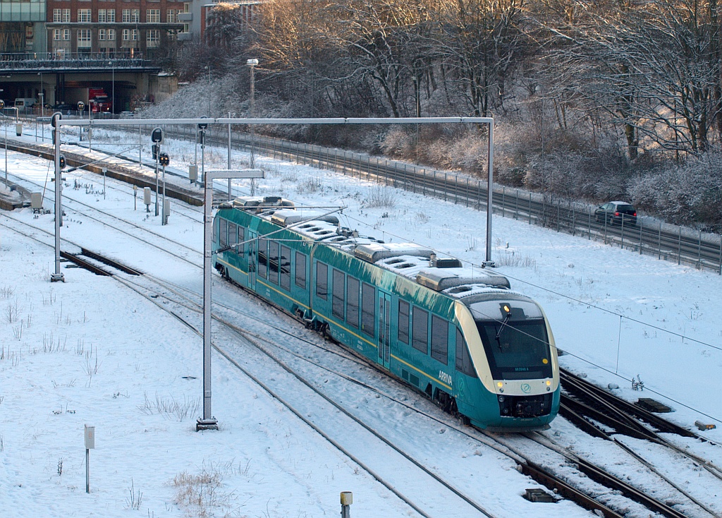 Einer der ersten neuen Lint 41 von Arriva(335kW Internet Abgasoptimiert)der AR 2040 verlässt hier den Bhf Aarhus st. Richtung Abstellbereich/Gbf. Aarhus 09.12.2010