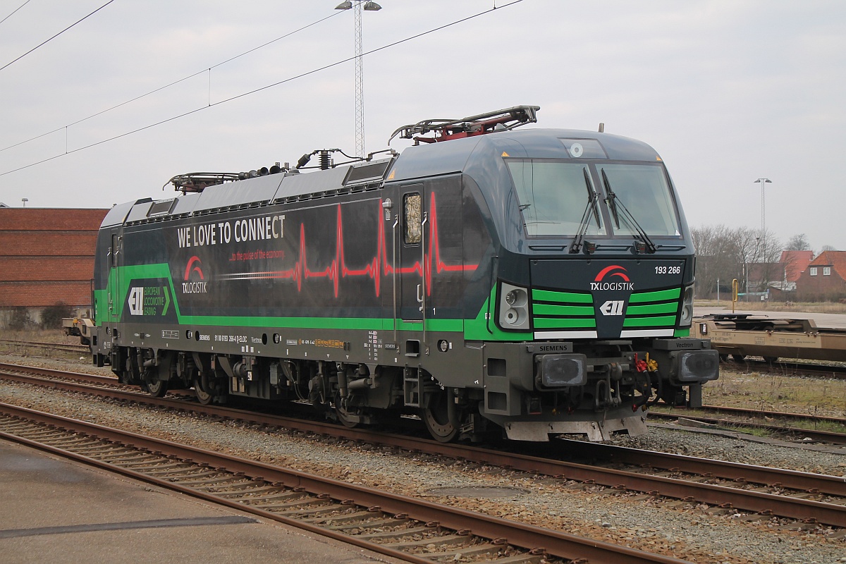 ELL/TXL 193 266-4 abgestellt im Bahnhof Padborg/DK am 13.03.2017