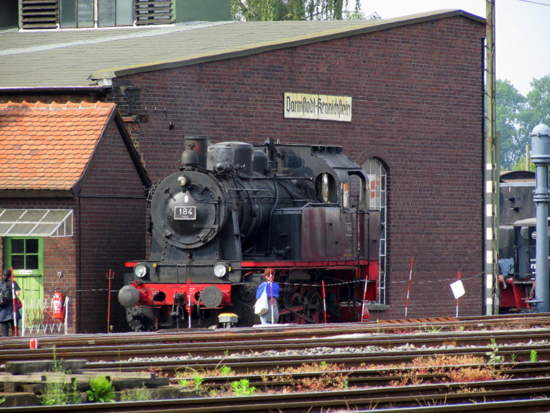 ELNA 184 DME stand bei den Bahnwelttagen 2014 f�r F�hrerstandsmitfahrten zur verf�gung.Hier ist sie am 01.Juni.2014 im BW zusehen.