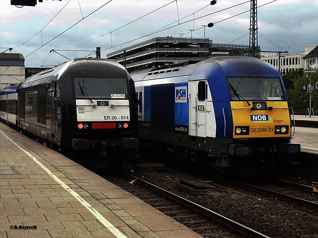 ER 20-014 bei der ankunft in hh-altona und DE 2000-03 kurz vor der abfahrt mit einer NOB-einheit nach westerland,datum 25.09.14