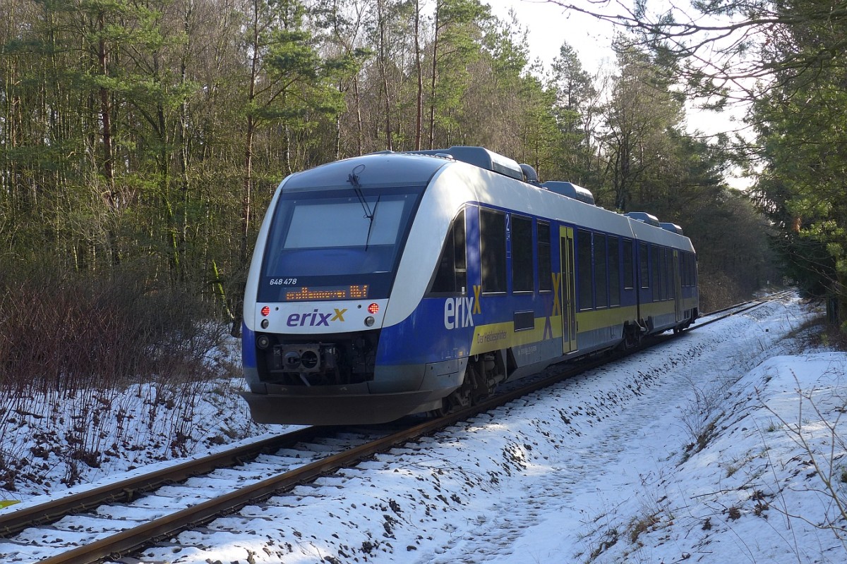 Erixx Heidesprinter in der winterlichen Lüneburger Heide. 