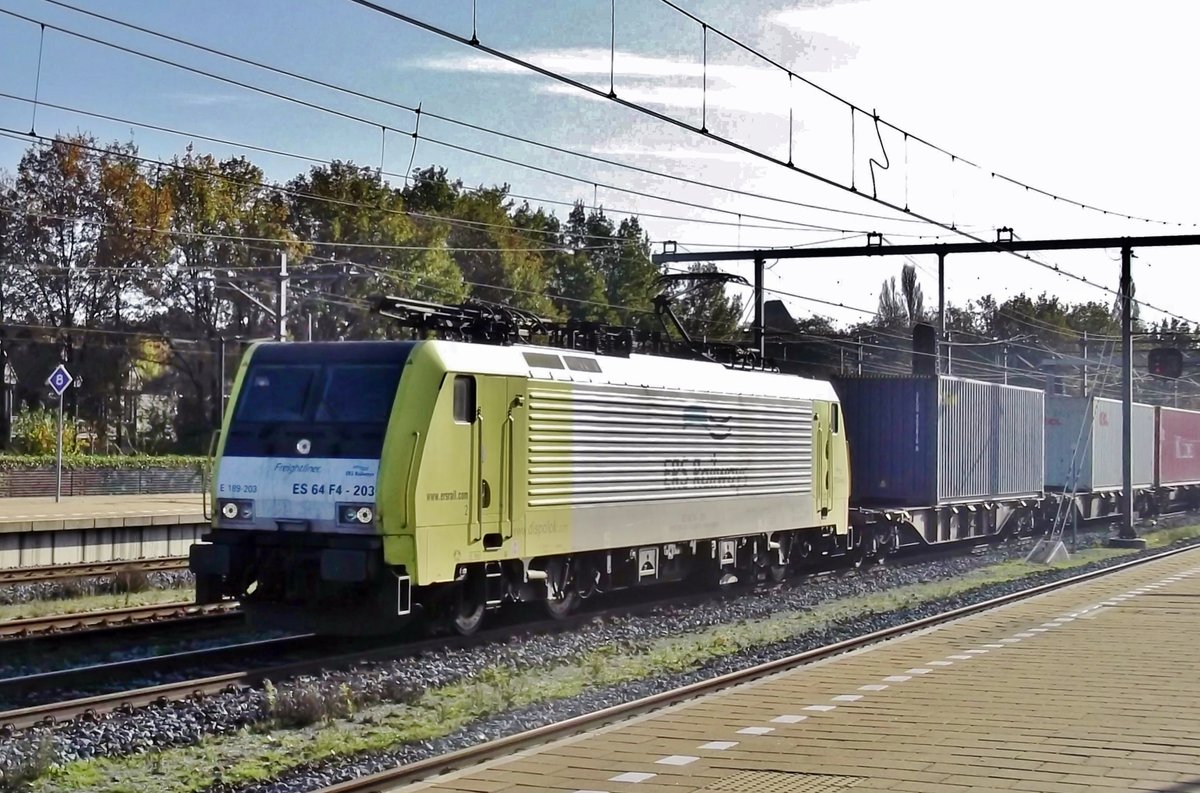 ERS Railways 189 203 durchfahrt Boxtel am 5 Dezember 2014.