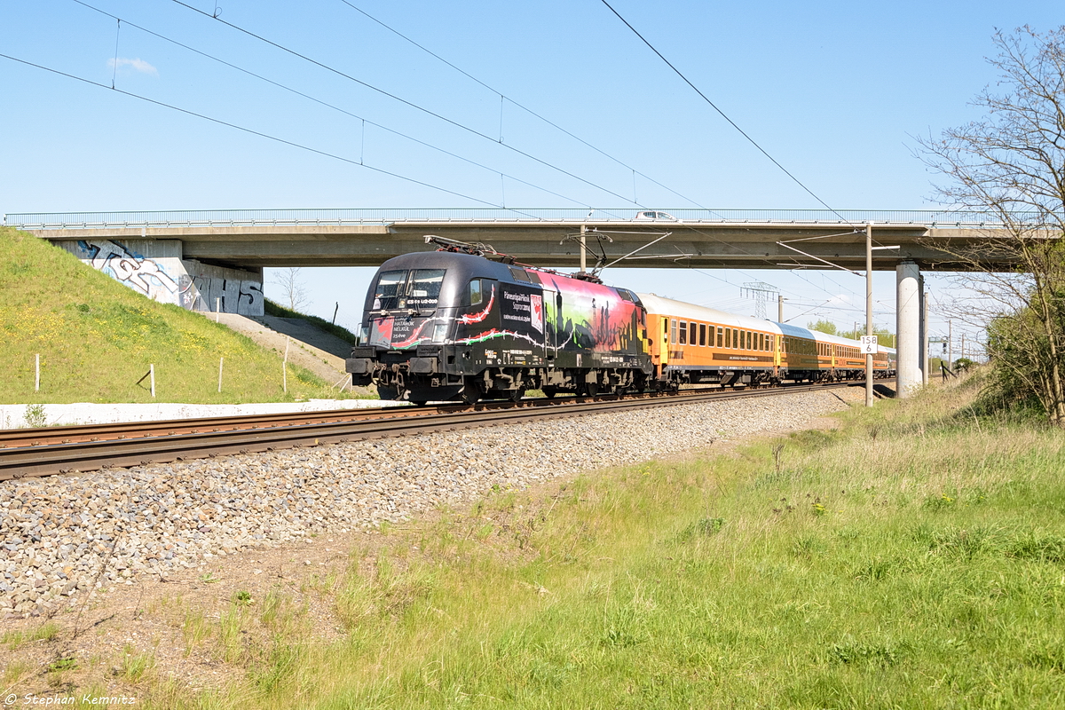 ES 64 U2 - 009  Europa ohne Grenzen  (182 509-0) MRCE Dispolok GmbH für Hector Rail AB mit dem Locomore (LOC 1819) von Berlin-Lichtenberg nach Stuttgart Hbf in Nennhausen am 07.05.2017. Nach nur 5 Monaten musste Locomore Insolvenz anmelden und momentan finden keine Zugfahrten stand.