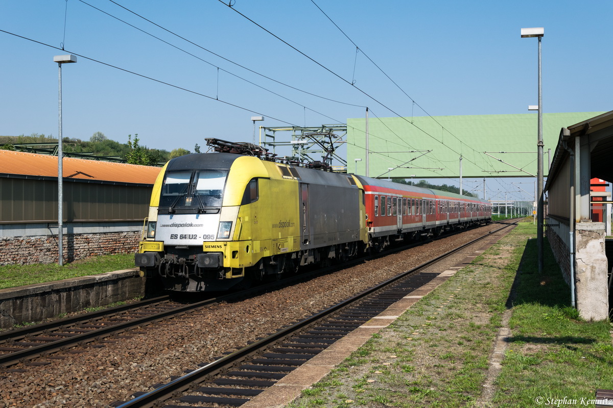 ES 64 U2 - 095 (182 595-9) MRCE Dispolok GmbH für DB Regio AG mit der RB20 (RB 16316) von Halle(Saale)Hbf nach Eisenach in Leuna Werke Süd. 22.08.2015