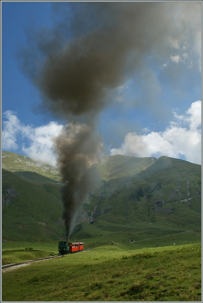 Es raucht ausserordenlich wurnderschön - ein BRB Dampfzug bei der Chuemad.
30. Aug. 2013