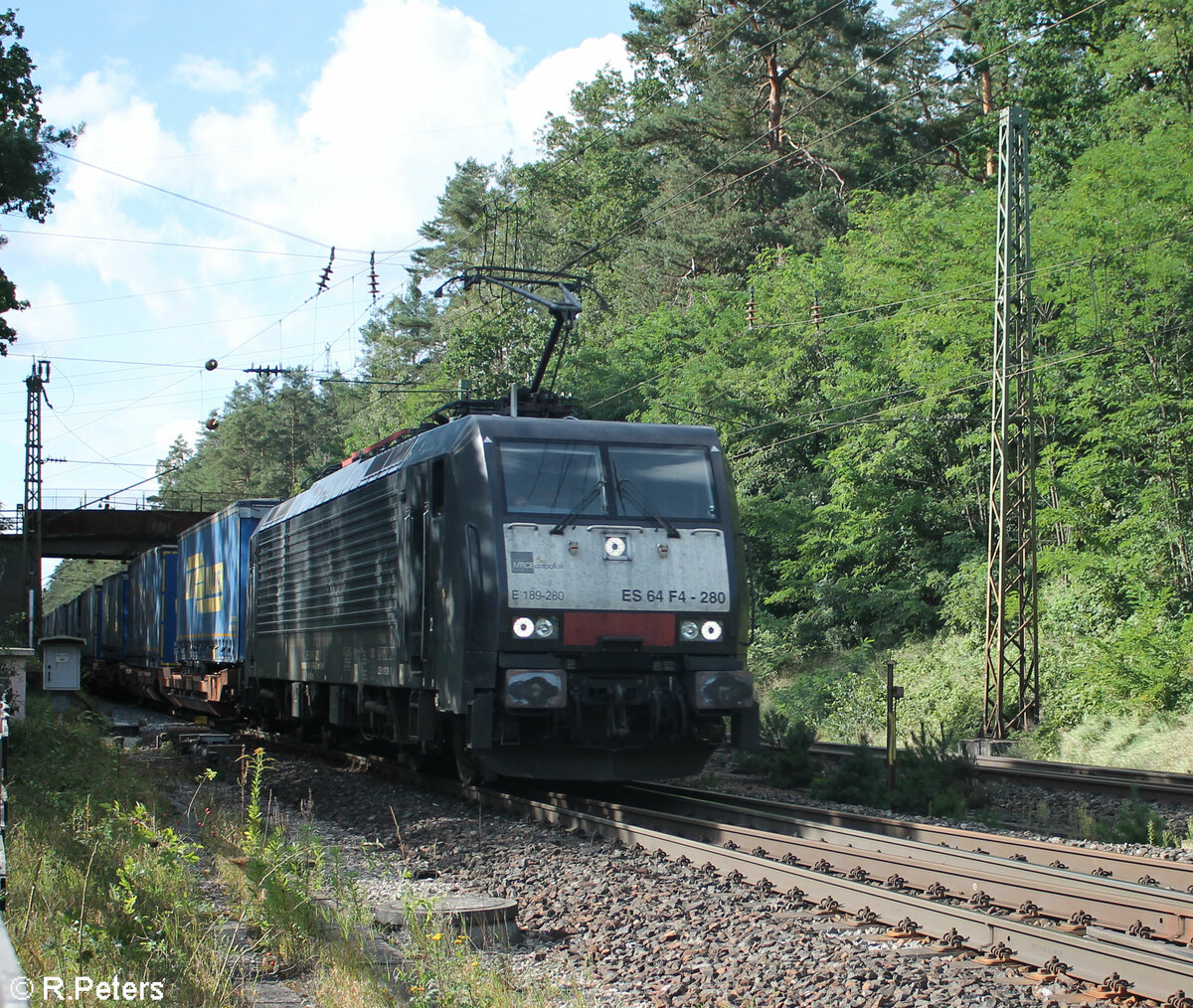 ES64 F4 280 alias 189 280 mit einem LKW Walter in Ochenbruck. 19.09.23