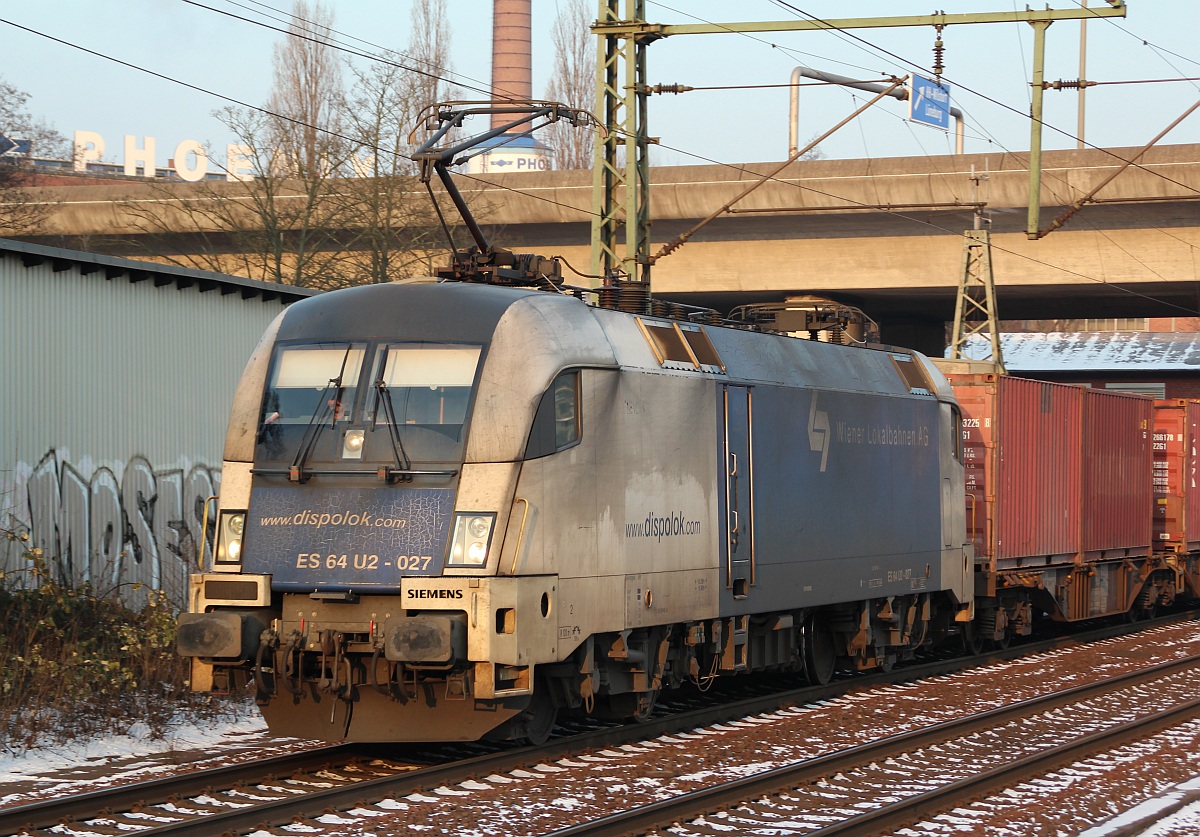 ES64U2-027/6182 527-2 der WLB zog einen Containerzug durch HH-Harburg. 31.1.12