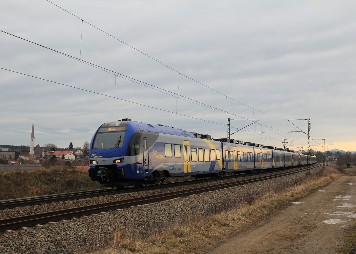 ET 307 am 4. Januar 2014 auf seinem Weg nach Mnchen. Aufgenommen bei Ostermnchen.