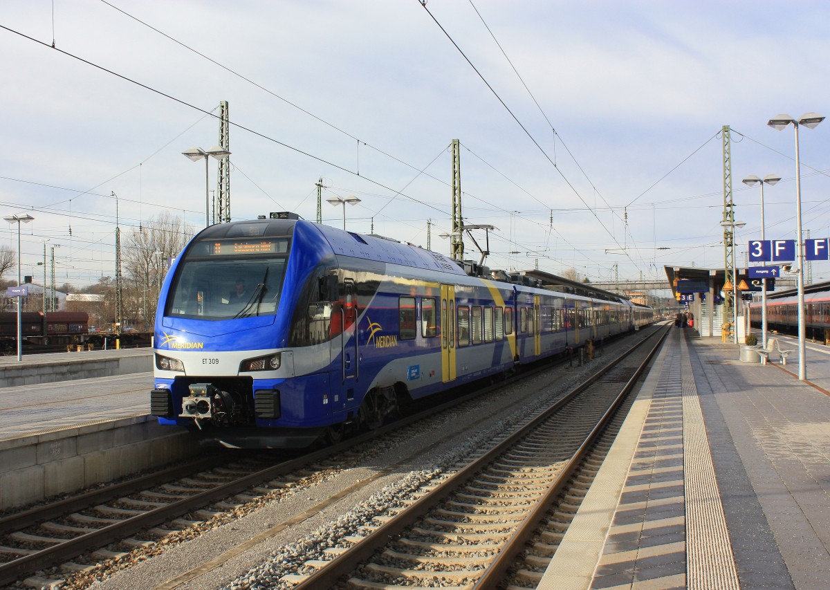 ET 309 am 3. Januar 2014 im Bahnhof von Rosenheim.