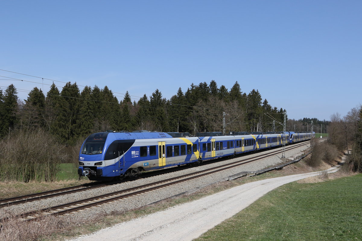 ET 324 auf dem Weg nach Mnchen am 1. April 2021 bei Grabensttt.