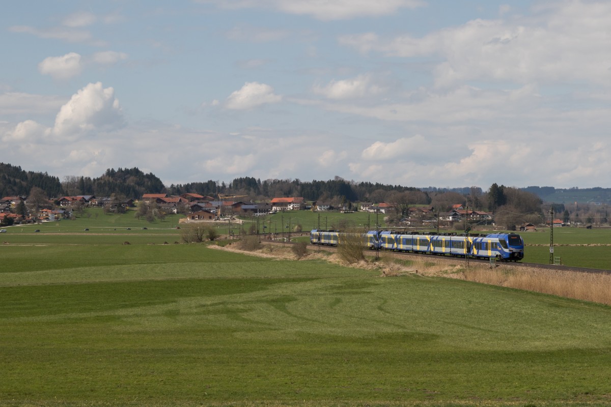 ET 3xx am 12. April 2015 bei Bernau am Chiemsee.