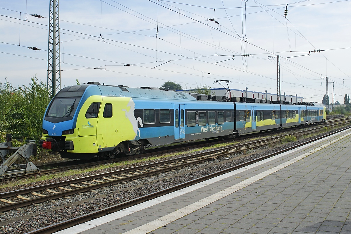 ET 4.03 der Westfalenbahn am 27.09.2023 im Bahnhof Rheine