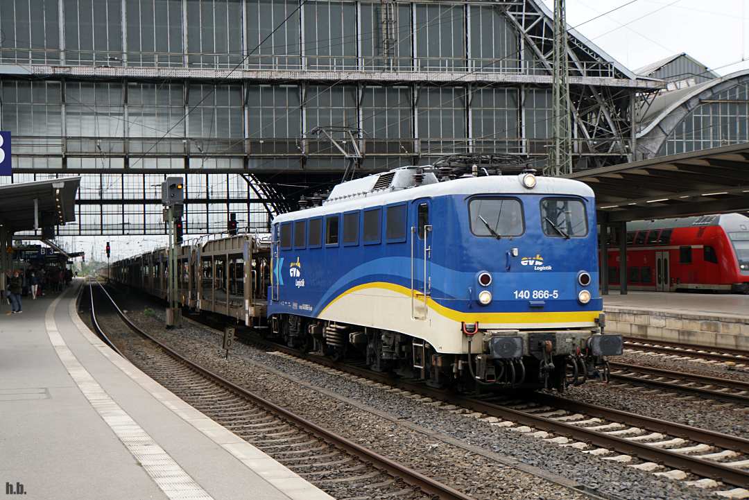 EVB 140 866-5 zog einen leeren autozug durch bremen,27.06.20