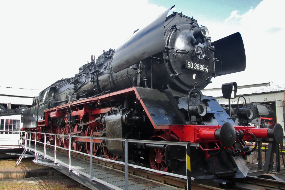 Ex-DR 50 3688 steht auf die Drehscheibe ins Bw Arnstadt, 19 September 2015.