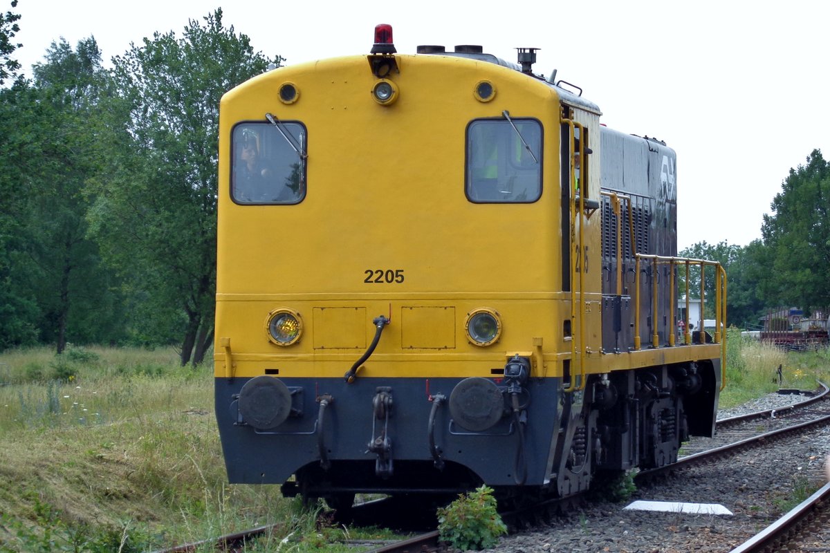 Ex-NS 2205 lauft in Simpelveld um am 8 Juli 2017.